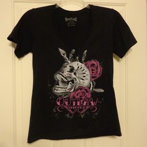 XL- Graphic tee with skull design